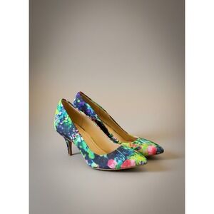 BCBGeneration Multi Floral Pointed Toe Stiletto Pumps Size 8M 38